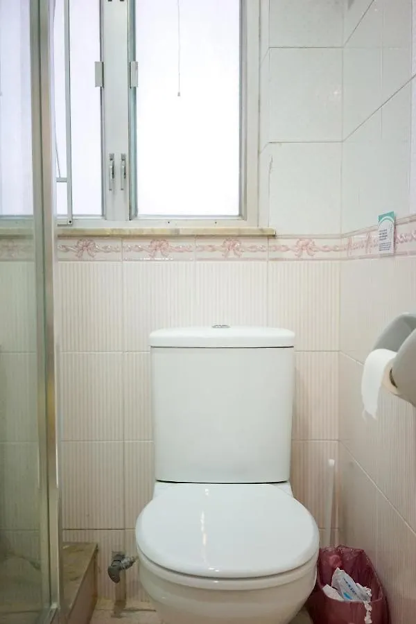 Student Accommodation - 276 Gloucester Road Hong Kong Hostel