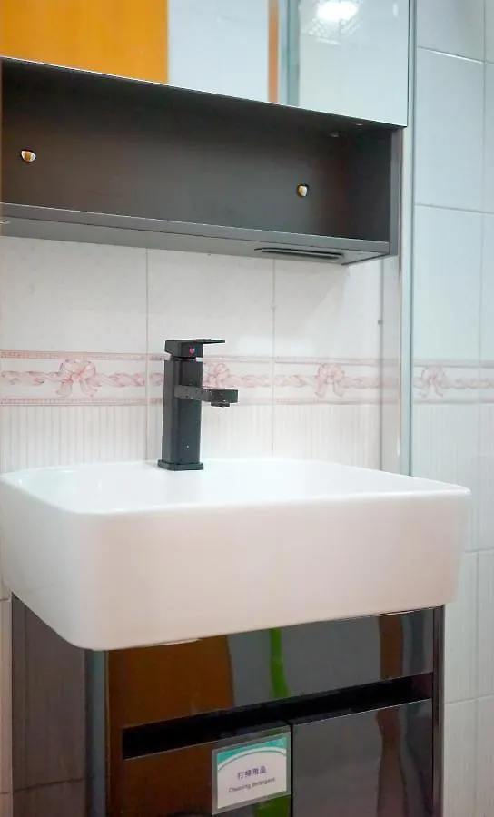 Student Accommodation - 276 Gloucester Road Hong Kong China